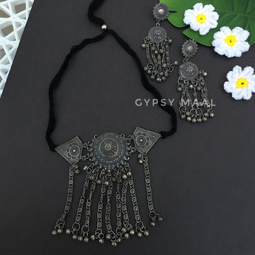 Banjara Choker & Earrings